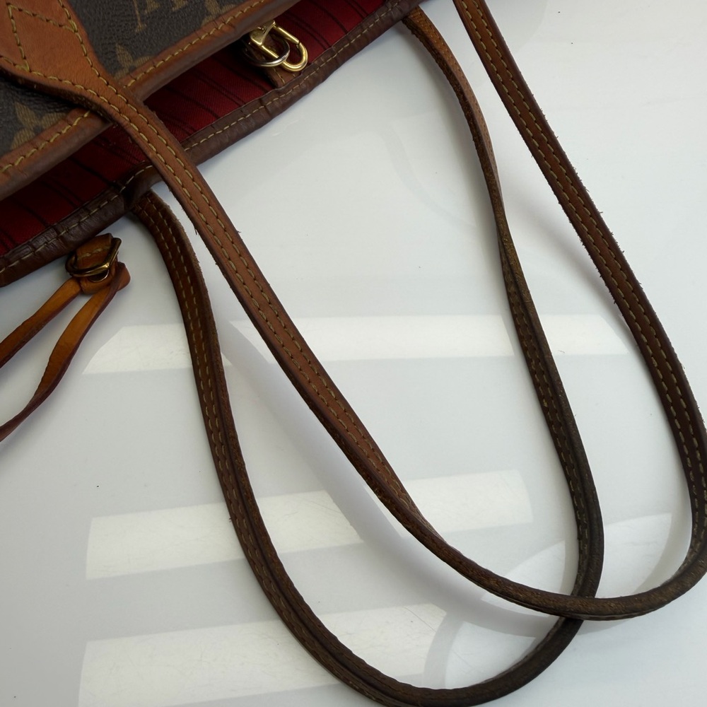 Louis Vuitton Neverfull Monogram MM Tote - Picture 9 of 12